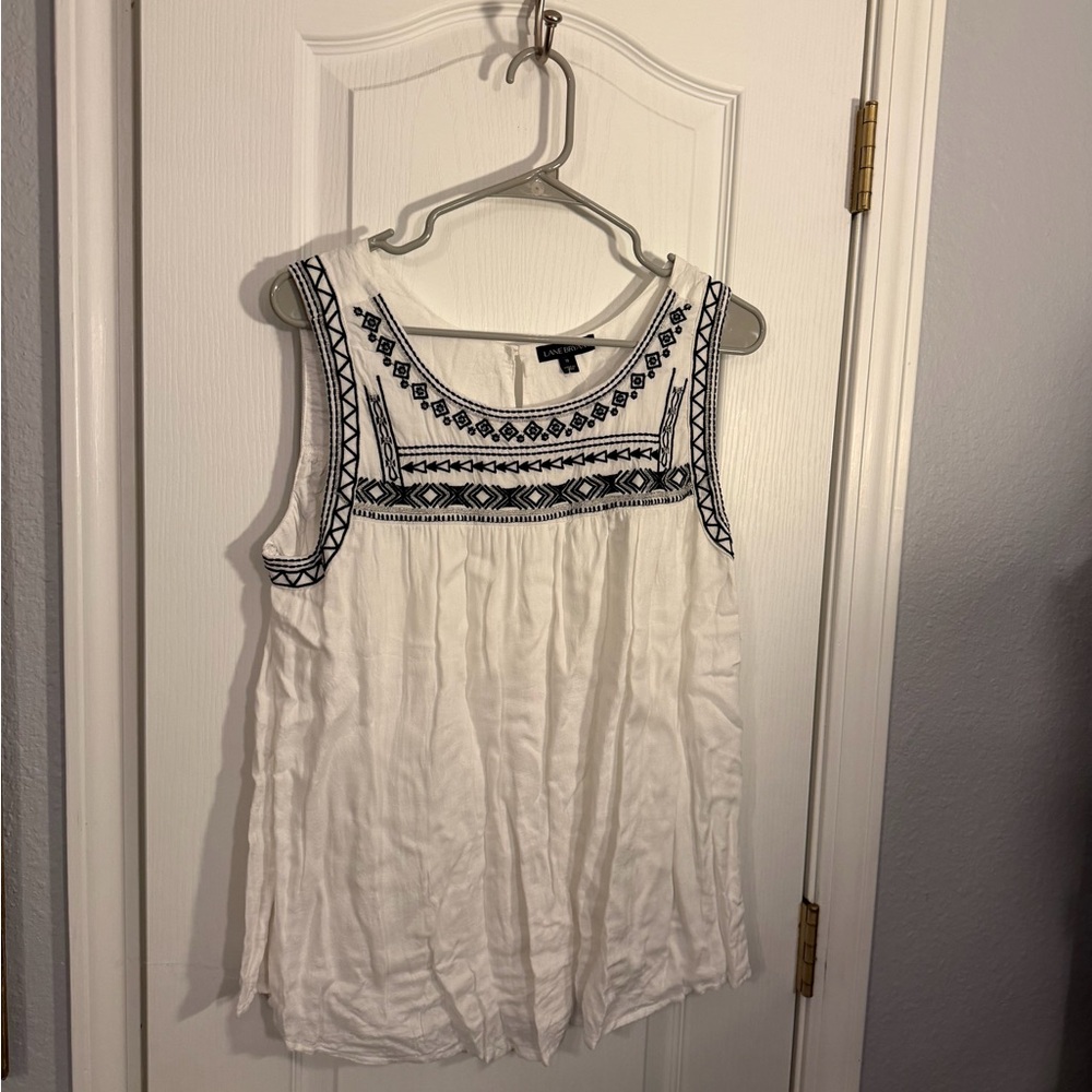 Size 16 Lane Bryant XL White Sleeveless Embroidered Blouse Tank Top Boho Cami